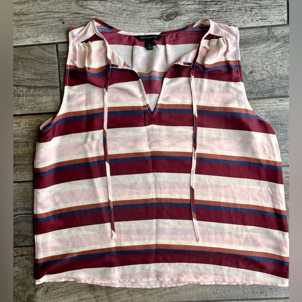 Sleeveless tank blouse top shirt By Banana Republic Size: s